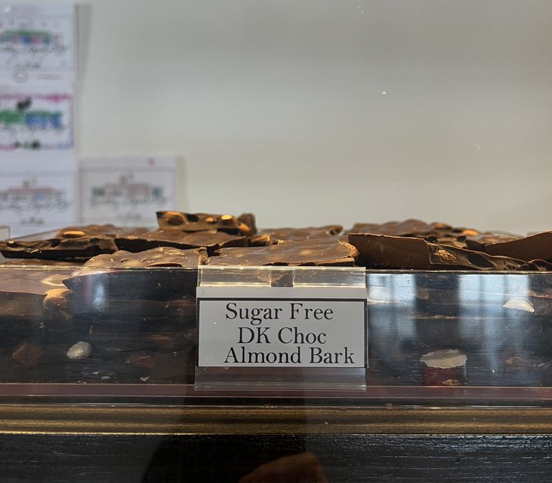 Sugar-Free Almond Bark (Dark Chocolate)