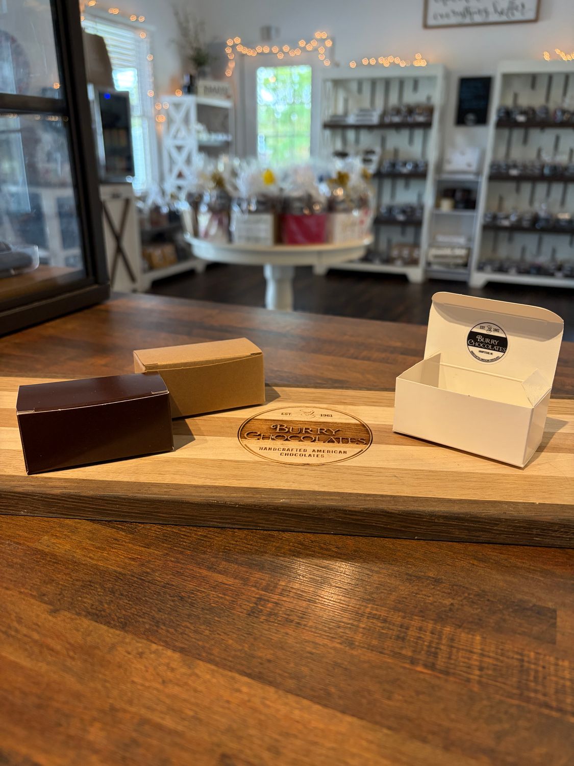 2ct. Wedding Favor
