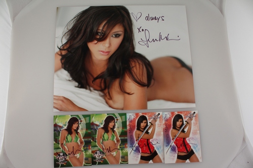 Lauren Kim Autographed 8x10 Glossy Photo w/4 Autographed Trading Cards (Together)