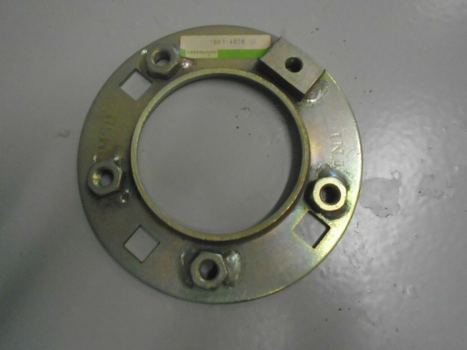 VF16614858 - Half Housing