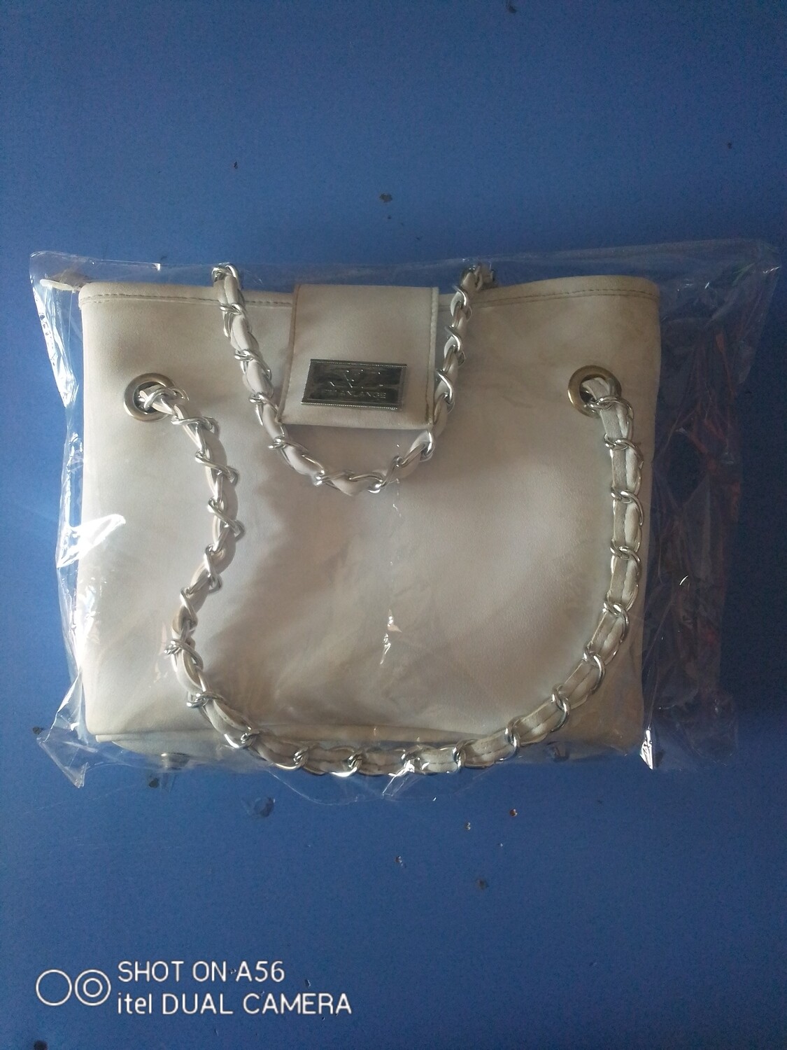 Ladies hand bag