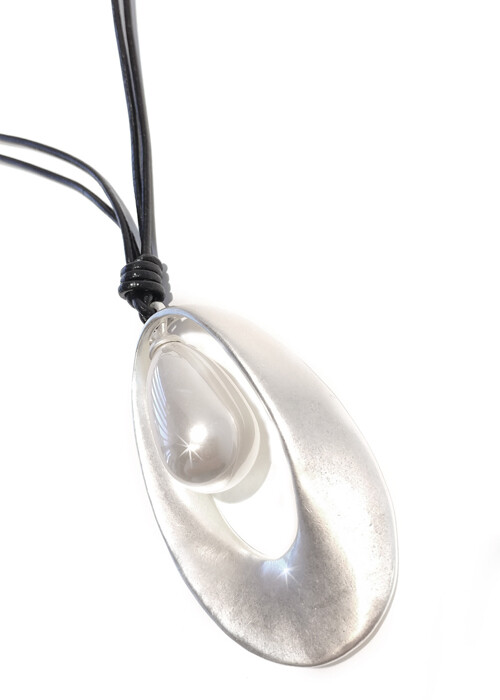 Necklace Pearl Oval