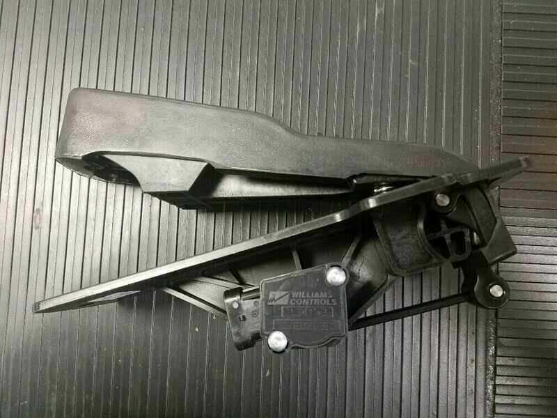 ACCELERATOR PEDAL 4016800