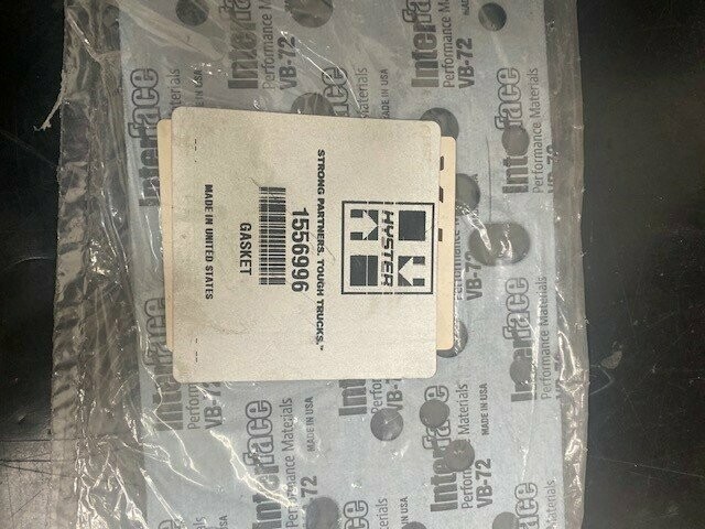 HYSTER !NEW! GASKET 1556996