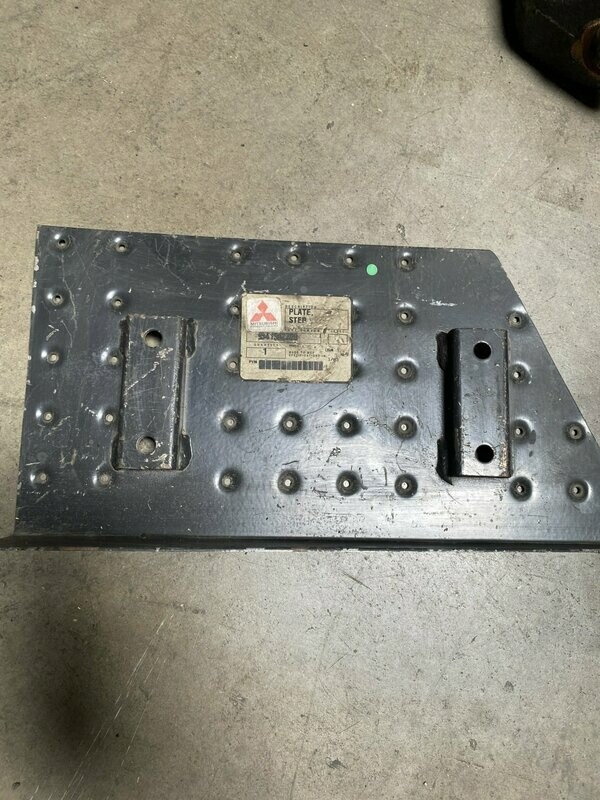 MITSUBISHI STEP R PLATE 9341302700