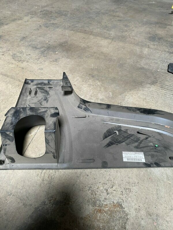 Nissan TOP PANEL ASSY 65261-FK101 (LH)