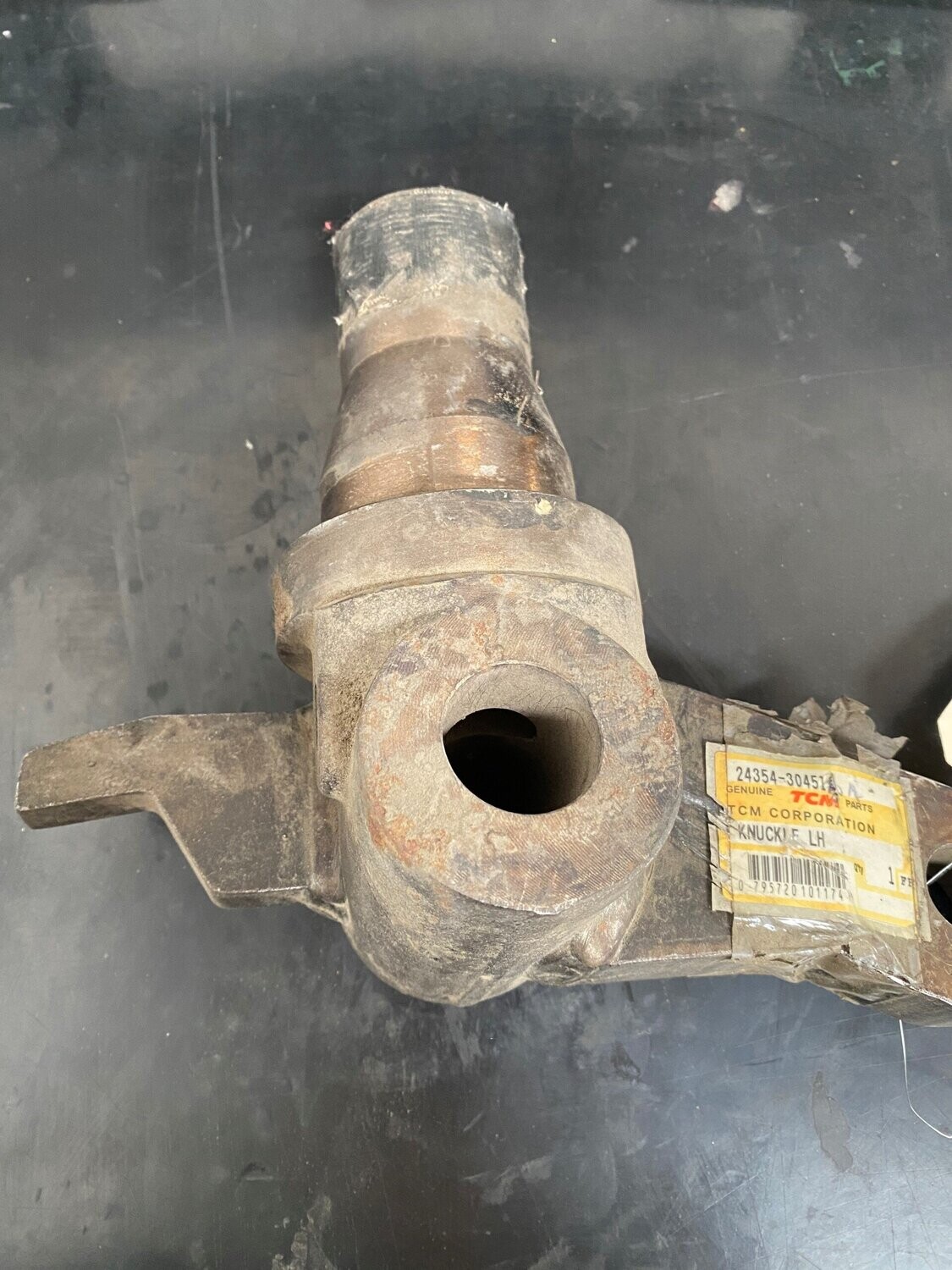 STEER KNUCKLE 24354-30451A STEER KNUCKLE 24354-30451A