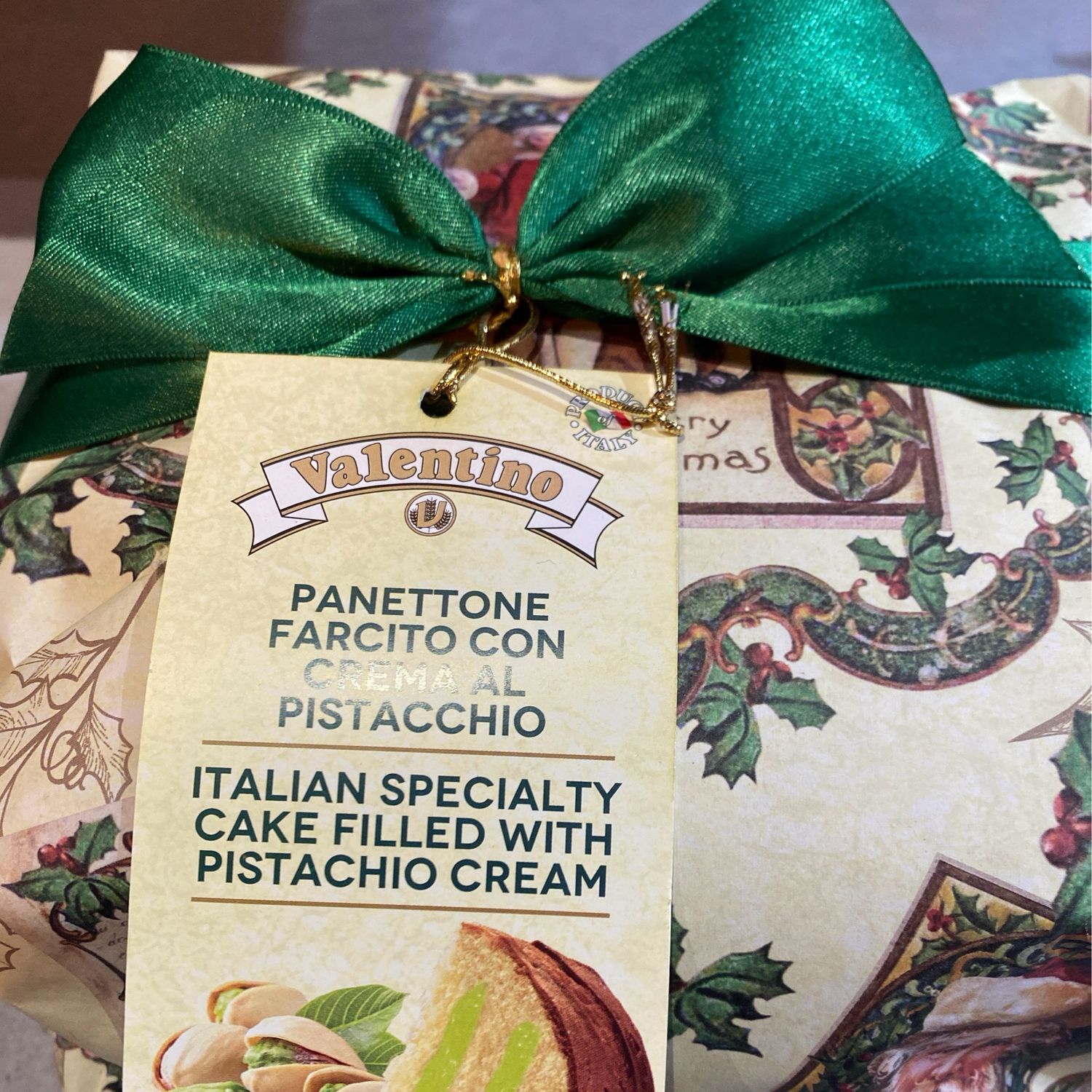 Panettone With Pistachio cream