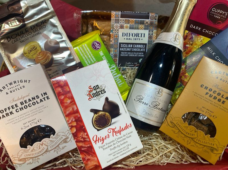 Champagne & Chocolate Hamper