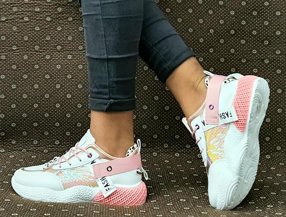 Ladies Takkies &amp; Sneakers