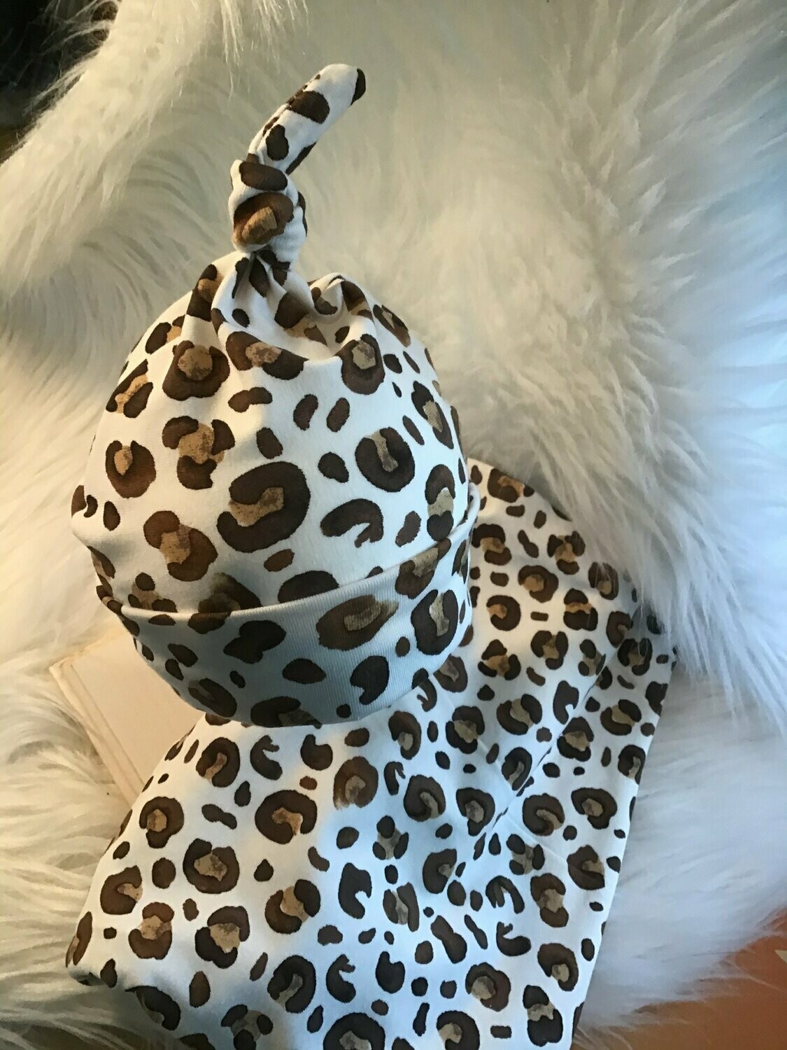 Knot mutsje leopard