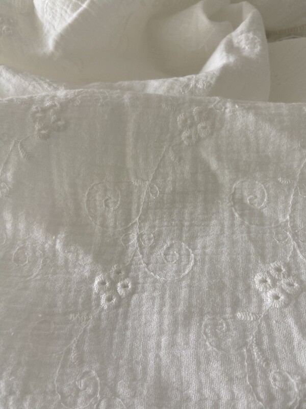 Swaddle hydrofiel broderie gebroken wit