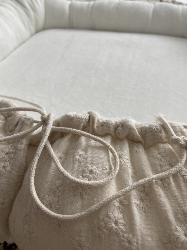 Tweelingnest naturel embroidery ecru bamboo teddy