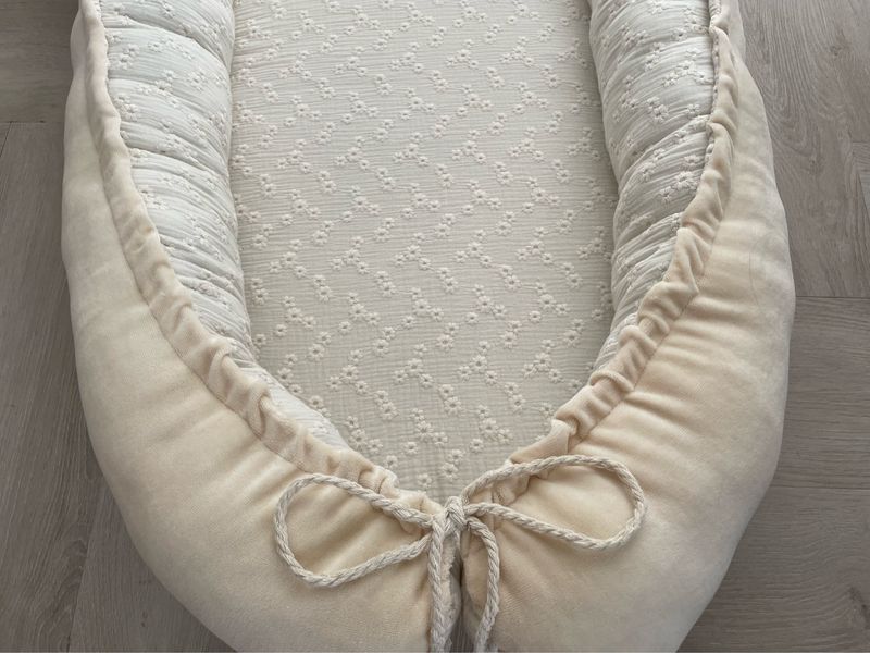 Babynest naturel embroidery