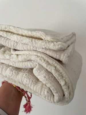 Teddy deken naturel embroidery big flowers