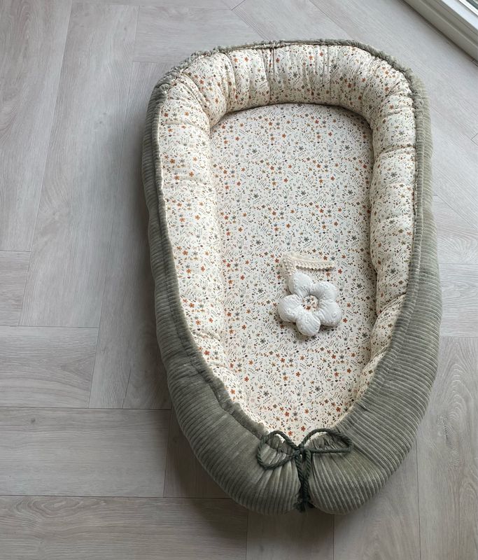 Babynest bloem olijf