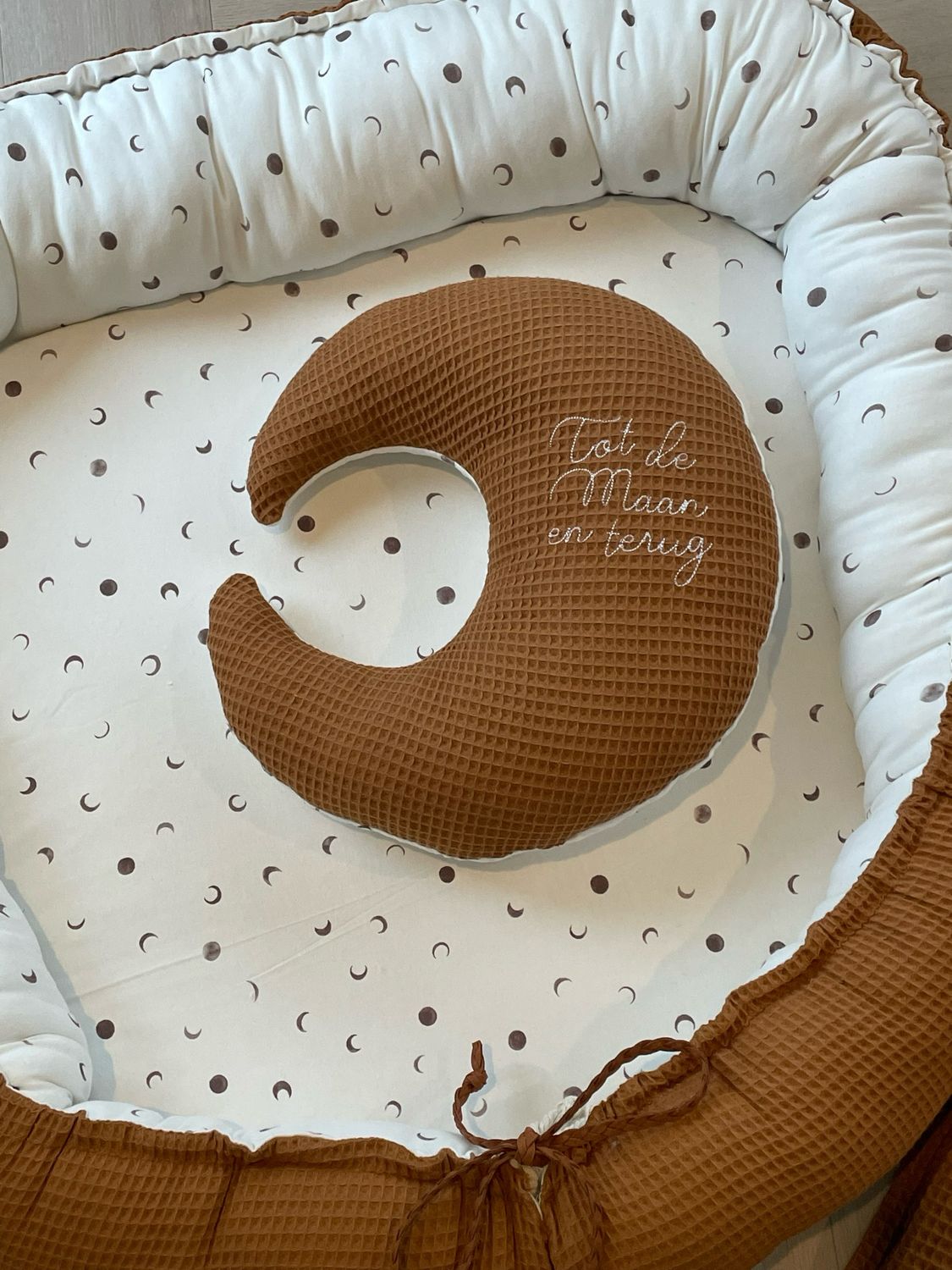 Sier kussen maan custom made gepersonaliseerd