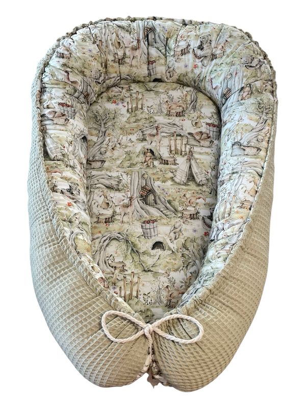 Babynest feest in het bos