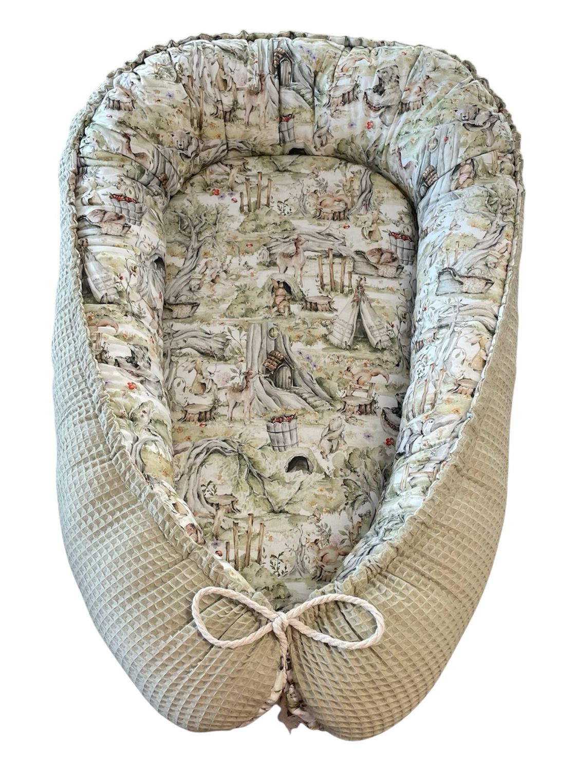 Babynest feest in het bos