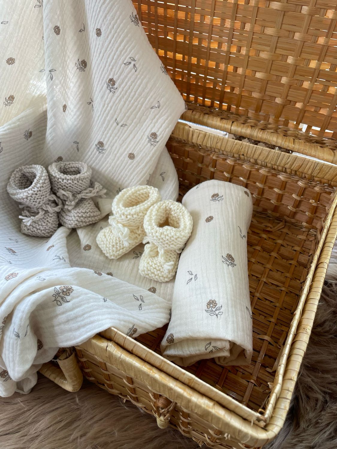 Gebreide slofjes newborn 100% merino wol
