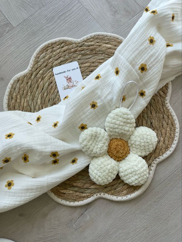 Swaddle  sunny flowers