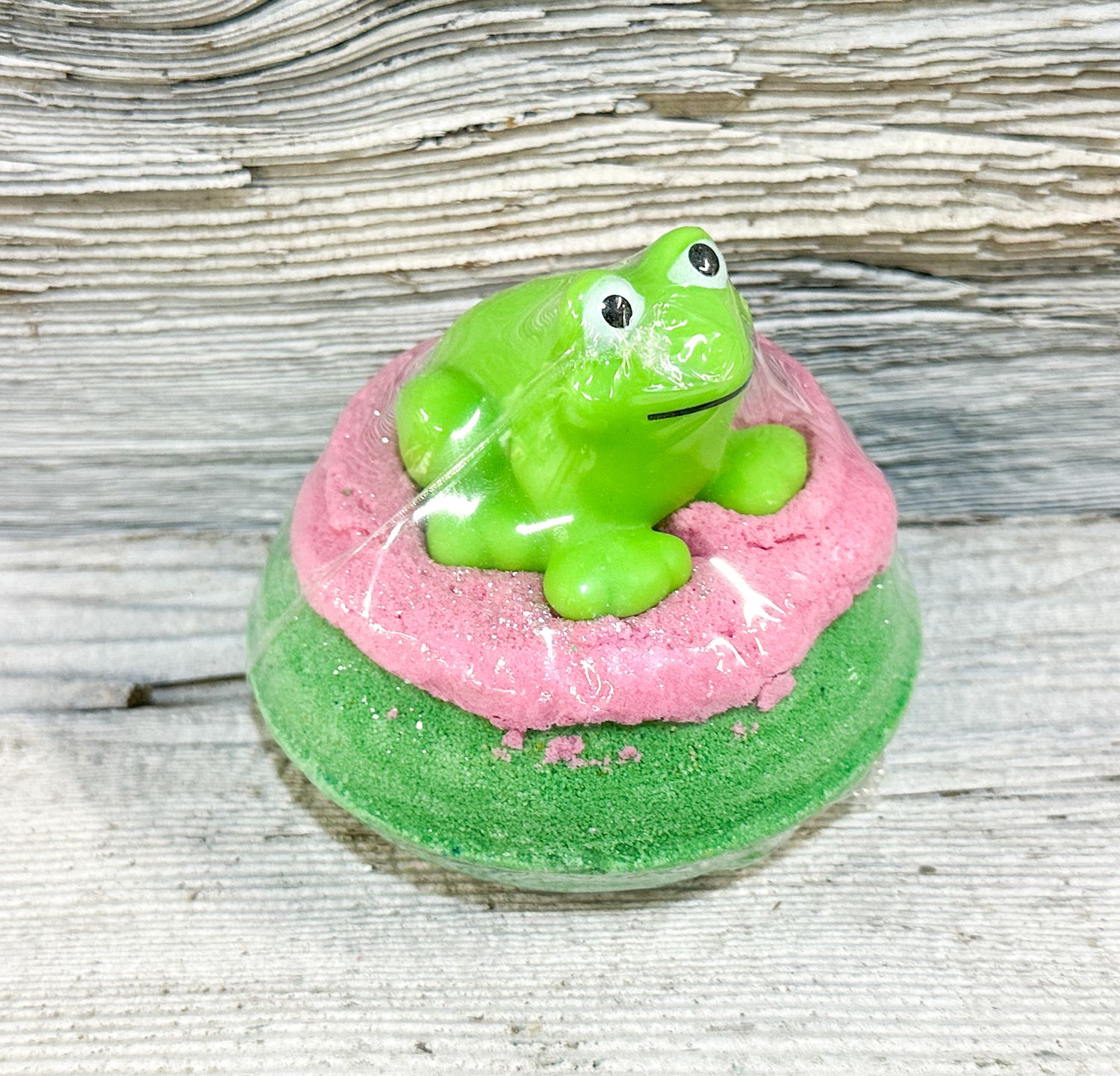 Frog Foaming Bath Bomb