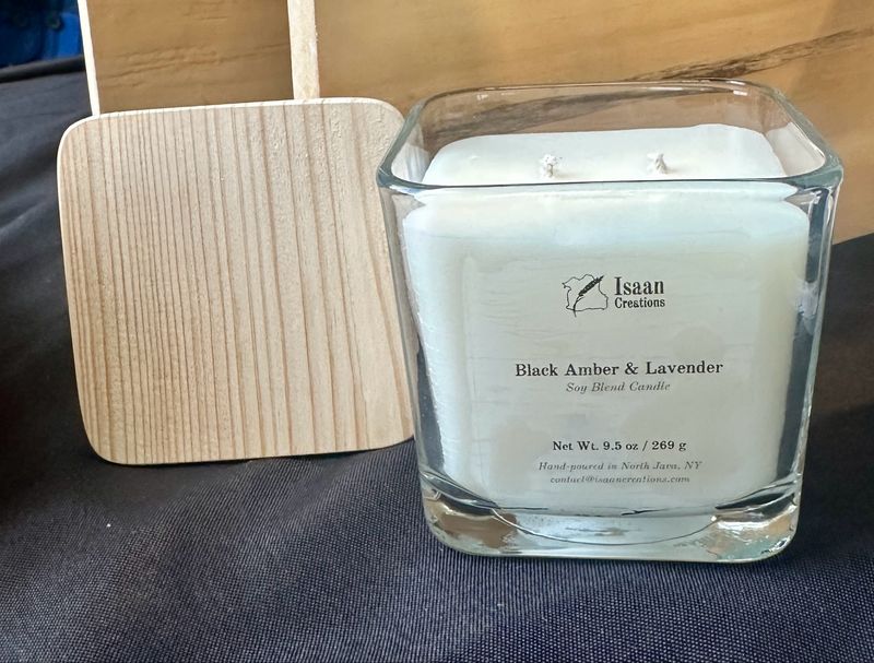 Black Amber &amp; Lavender Candle (9.5 oz)