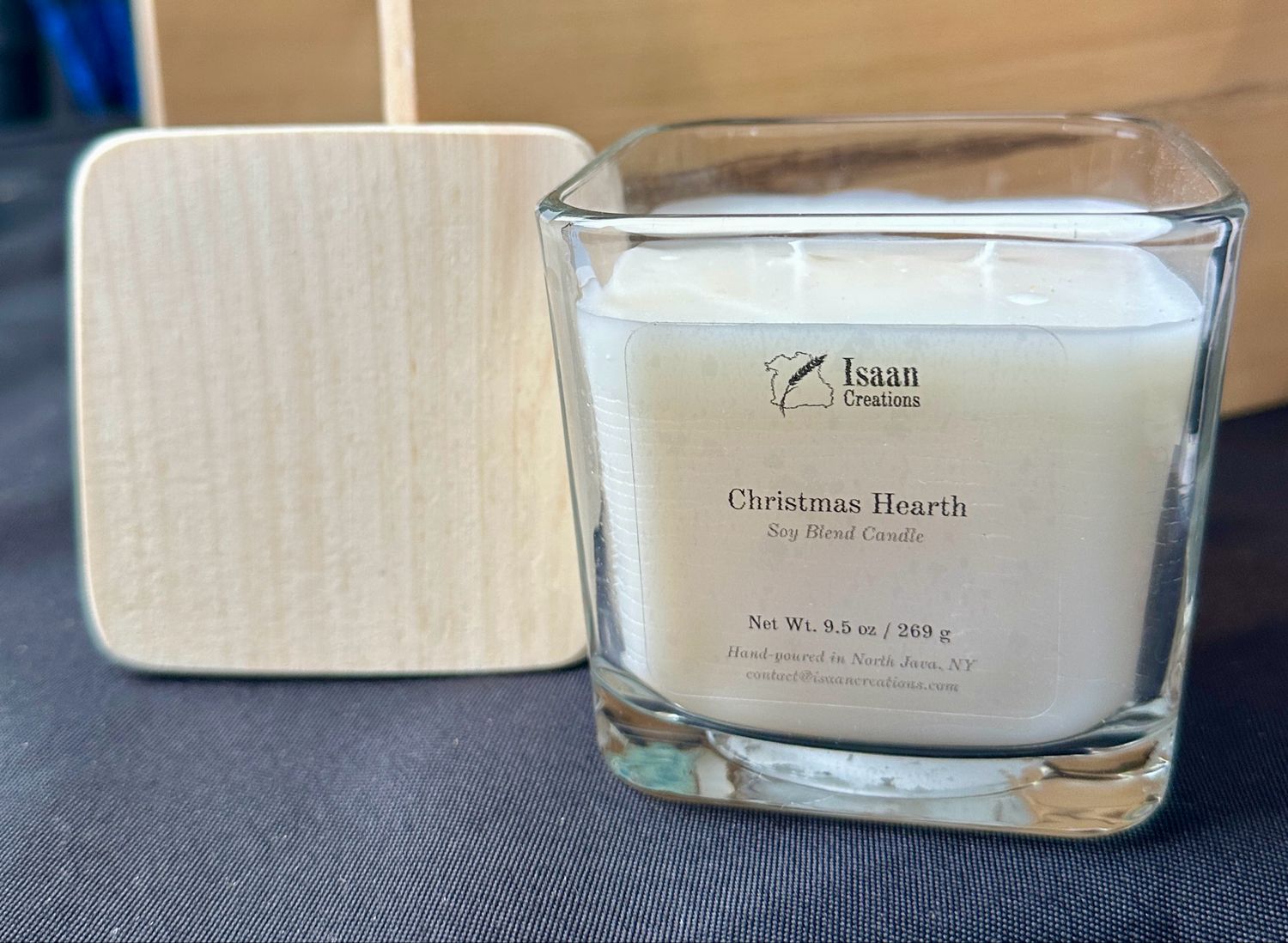 Christmas Hearth Candle (9.5 oz)