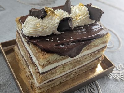 Tiramisu Cake