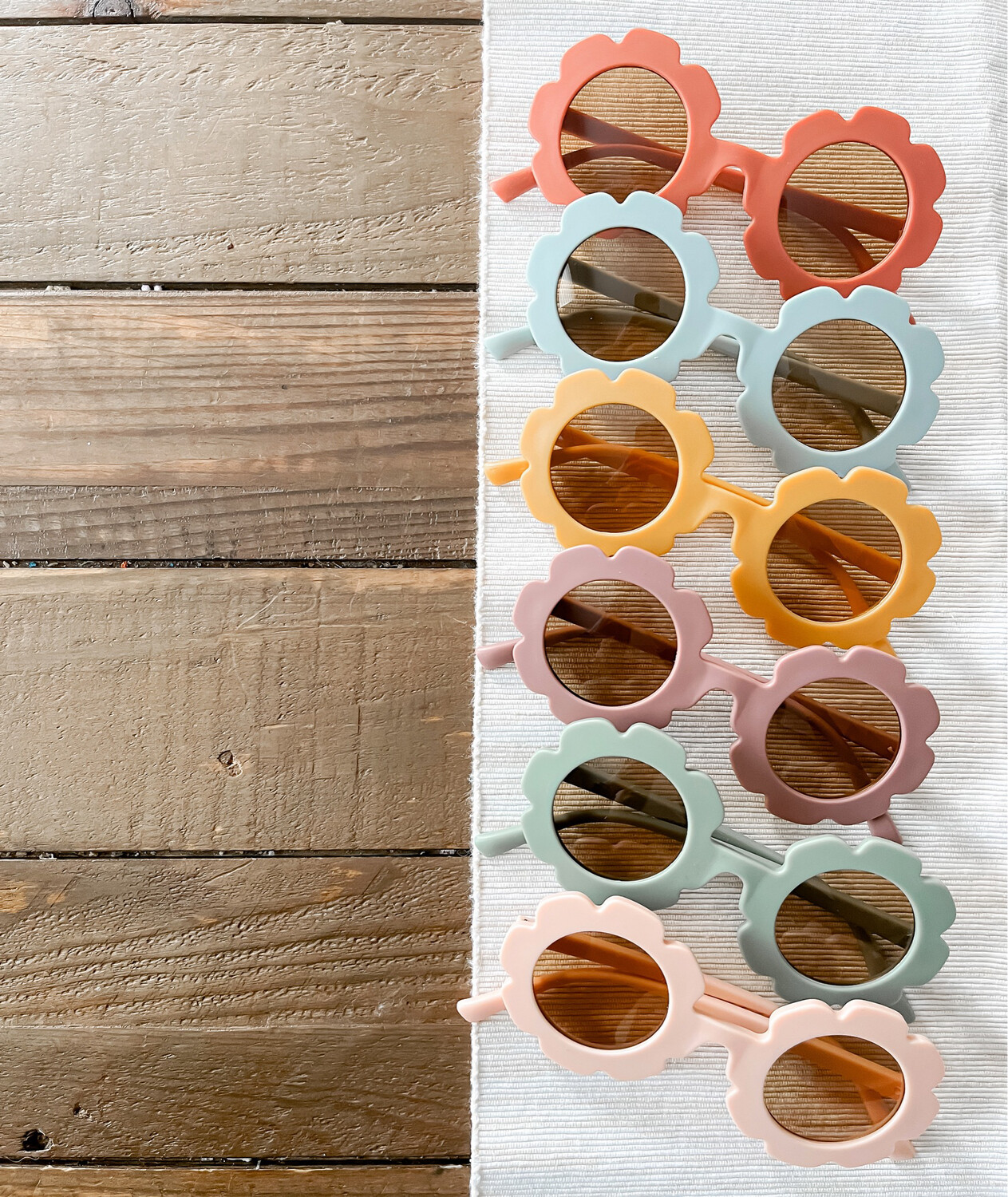 Retro Daisy Frame Sunglasses - Kids