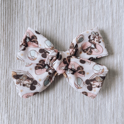 Poolside Bow