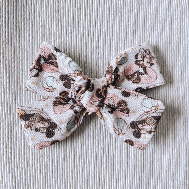 Poolside Bow