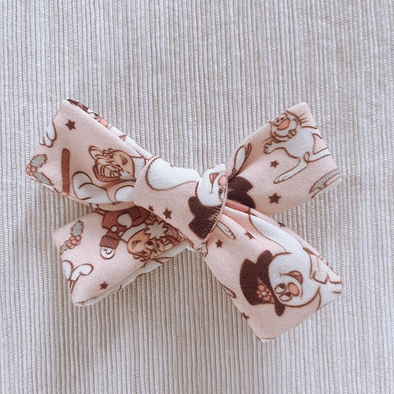 Holiday Frosty Bow