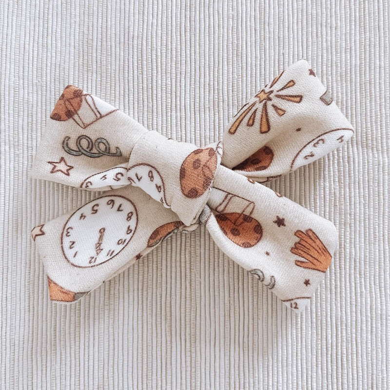 NYE Bow