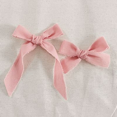 Rose Unfinished Edge Bow