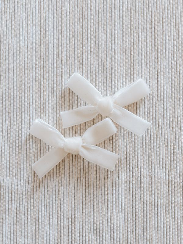 White Velvet Mini Bow