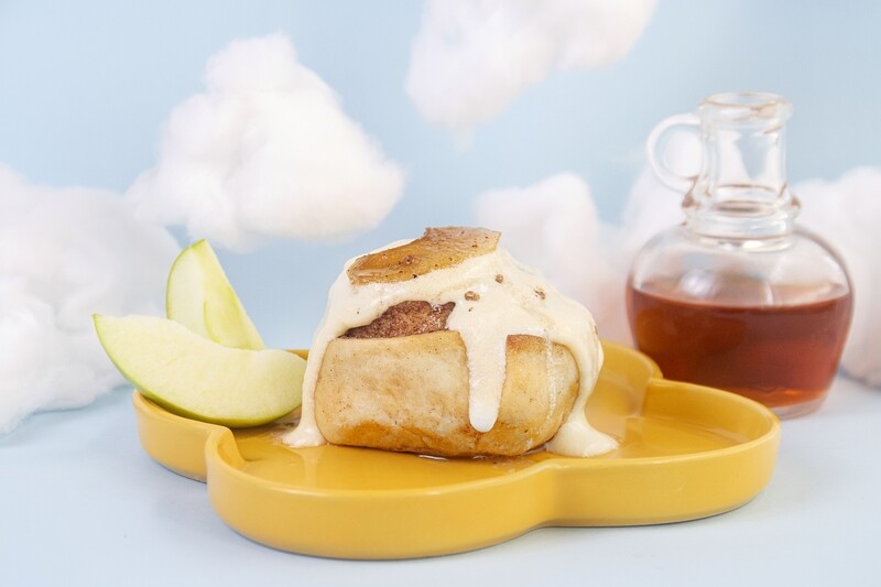 Apple Rhum Cinnamon Roll