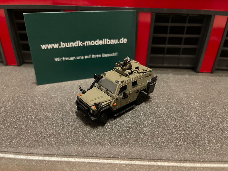Mercedes Benz Enok geschütztes Fahrzeug Polizei Bundeswehr Mercedes Benz Enok geschütztes Fahrzeug Polizei Bundeswehr