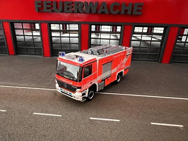 Komplettbausatz: Schlingmann TLF 20/40-SL nach Vorbild: Kassel Komplettbausatz: Schlingmann TLF 20/40-SL nach Vorbild: Kassel