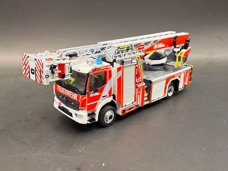 Komplettbausatz: Rosenbauer DLK L32A-XS 3.0 nach Vorbild: Berlin Weißensee
