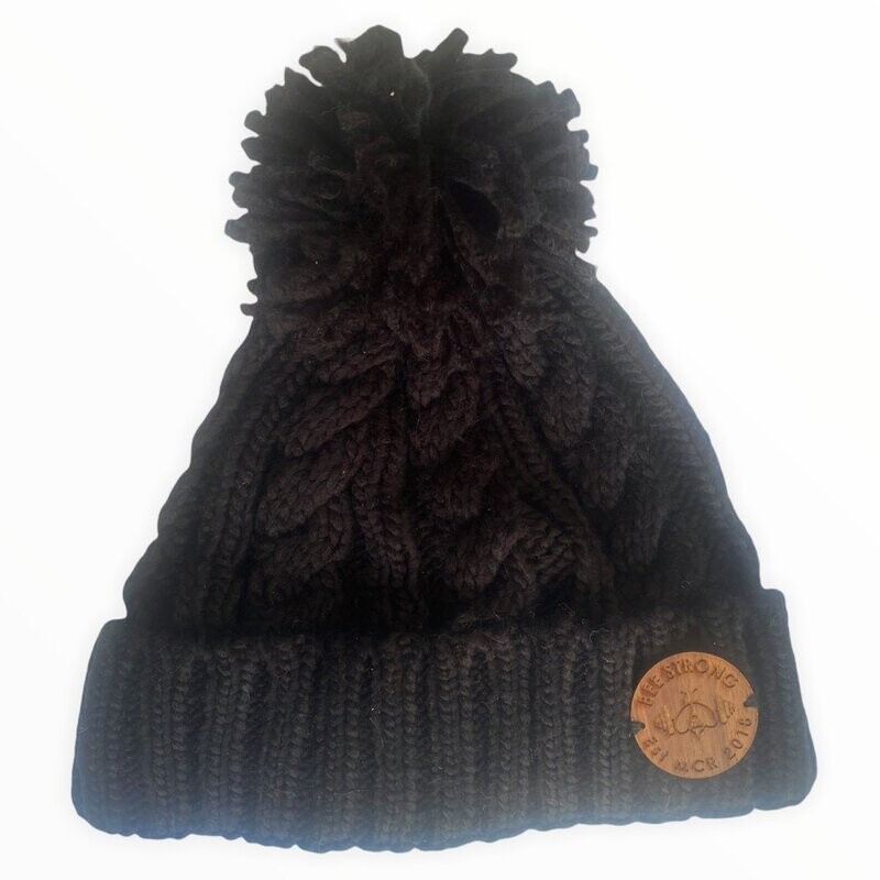 CABLE KNIT BOBBLE HAT NAVY