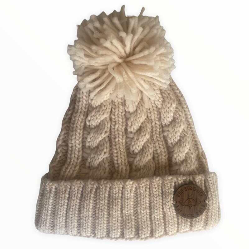 CABLE KNIT BOBBLE HAT OATMEAL