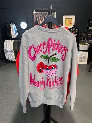 SALE - CHERRY - MEDIUM - OVERSIZED SWEATSHIRT - SPORT GREY SALE - CHERRY - MEDIUM - OVERSIZED SWEATSHIRT - SPORT GREY