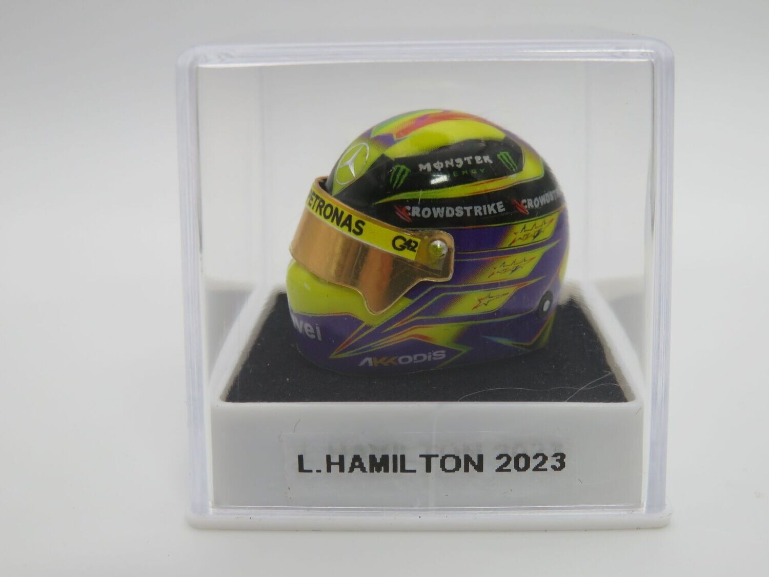 HAMILTON L. 2023