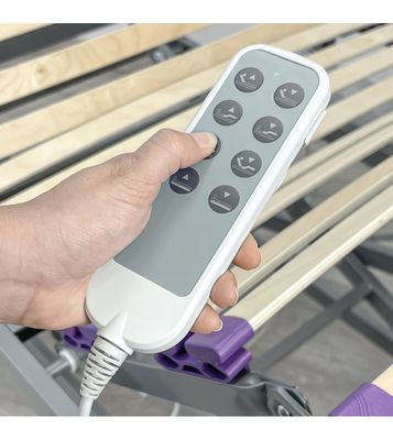 Cama geriátrica regulable en altura con carro elevador