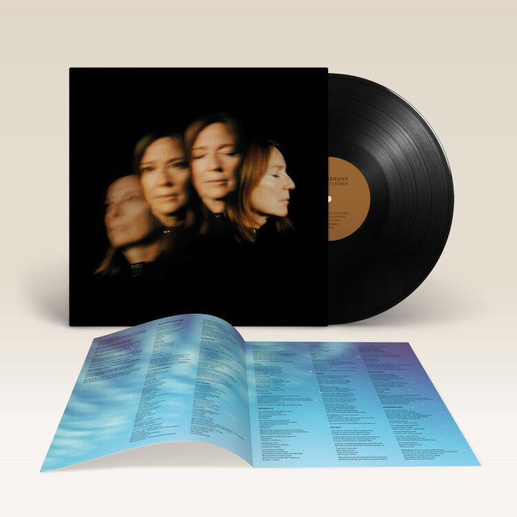 Beth Gibbons 'Lives Outgrown (LP+MP3)' Beth Gibbons 'Lives Outgrown (LP+MP3)'