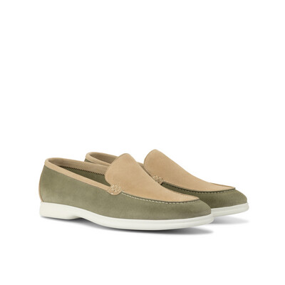 Cru Nonpareil Hasely Moccasin In Khaki/Sand Suede