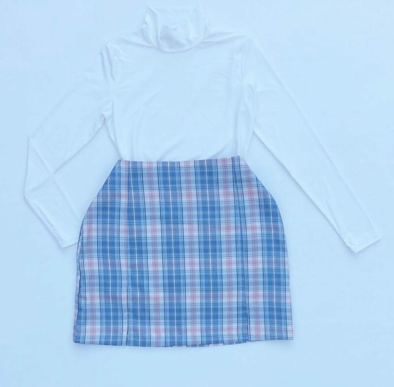 Turtle Neck and Blue Checked Skirt Set