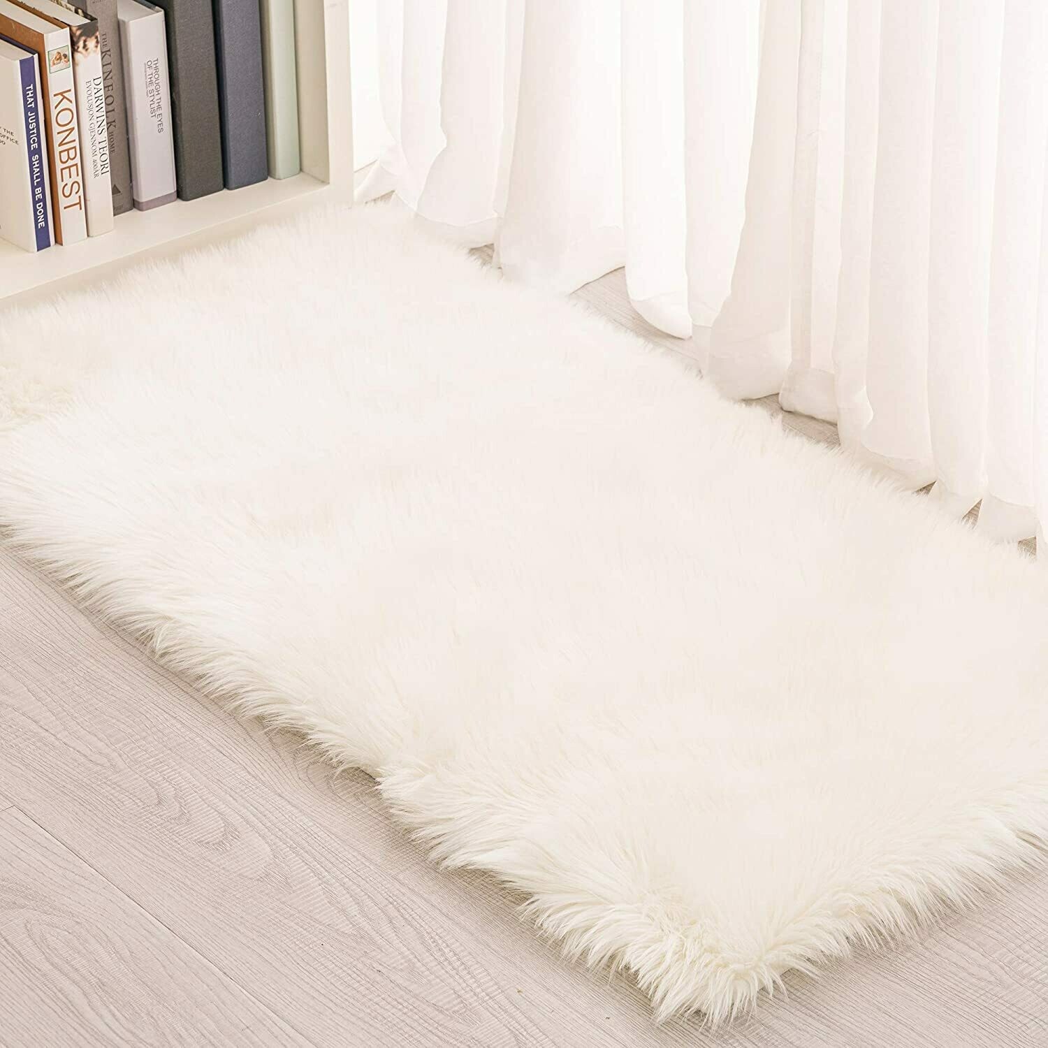Faux Fur Area Rug 3&#39;X5&#39; Plush Throw Rug Runner with Suede Back Shag Carpet Furry Rugs