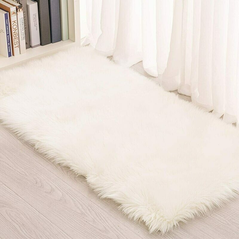 Faux Fur Area Rug 3&#39;X5&#39; Plush Throw Rug Runner with Suede Back Shag Carpet Furry Rugs